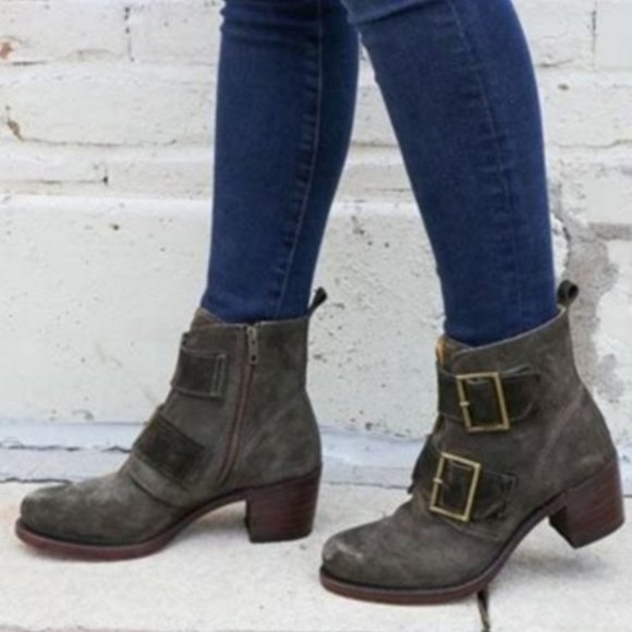 $399 Frye Sabrina Double Buckle Academia Grey Suede Leather Block Heel AnkleBoot - Picture 4 of 16